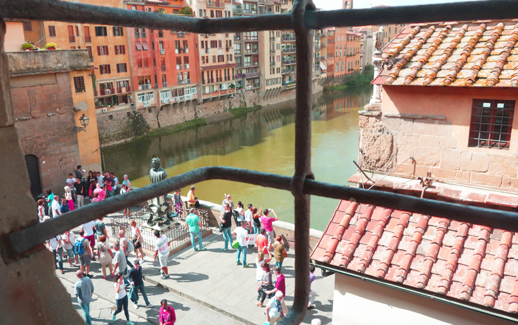 Realistic Comp In Class B By Ernest Byar For Looking Thru The Bars NOV-2018.jpg